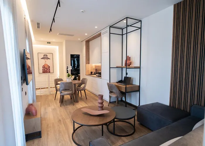 酒店 Volos Inn Hotel