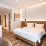 Volos Inn Hotel מלון