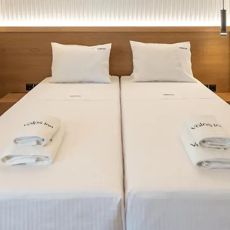 Volos Inn Hotel מלון 3*