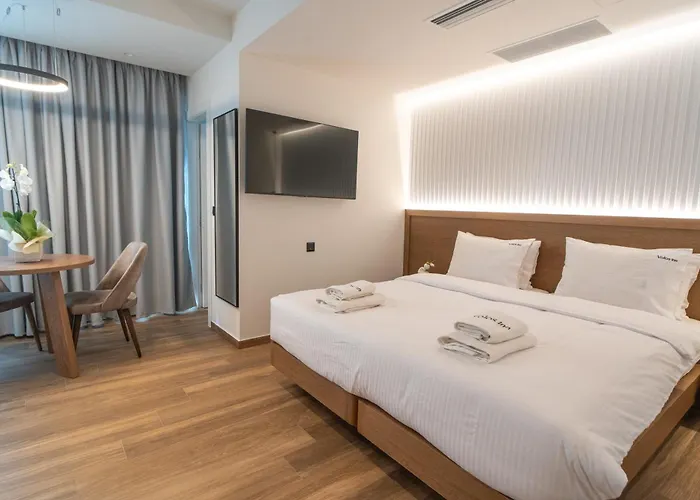 Volos Inn Hotel מלון