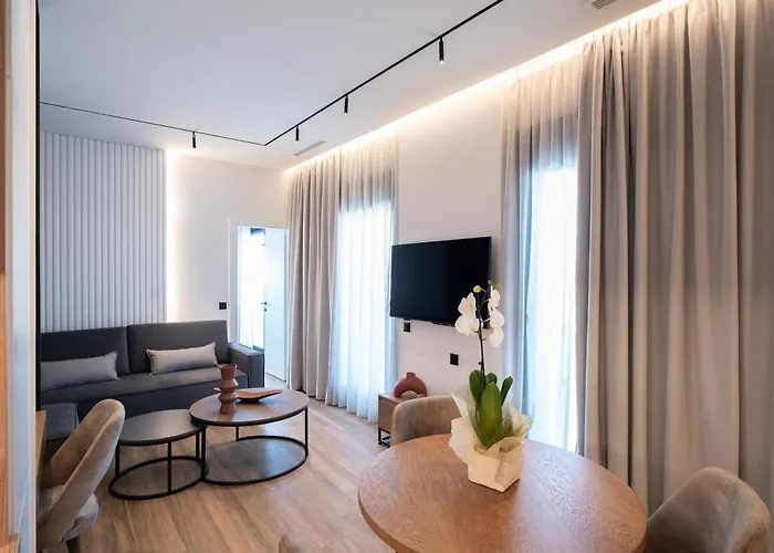 Volos Inn Hotel מלון